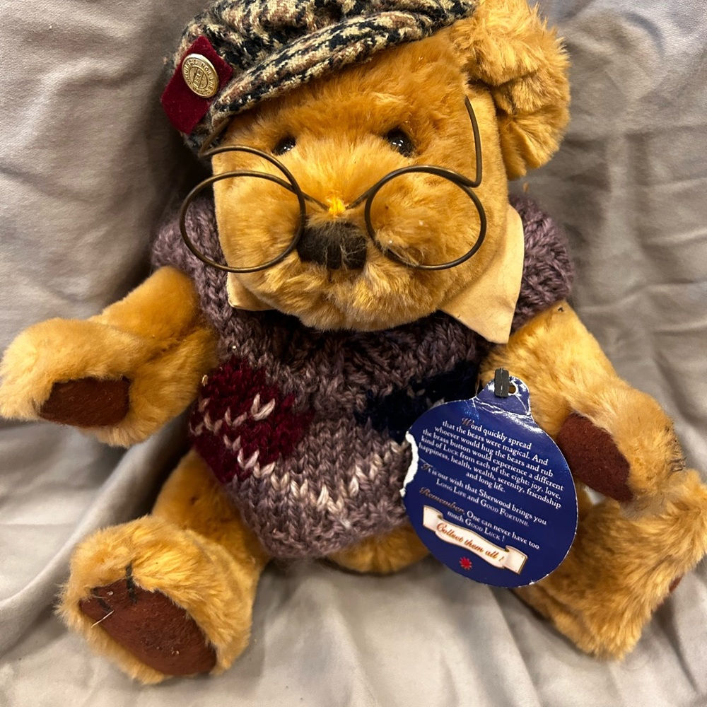 Brass Button Bear Collection “Sherwood” - Vintage Fully Jointed Teddy Bear